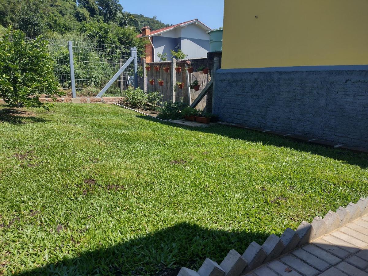 Grey House, Proximo A Gramado E Ao Templo Budista Tres Coroas