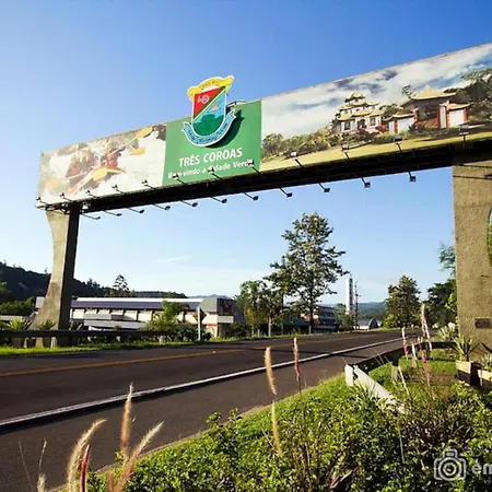 Grey House, Proximo A Gramado E Ao Templo Budista Tres Coroas Exterior photo