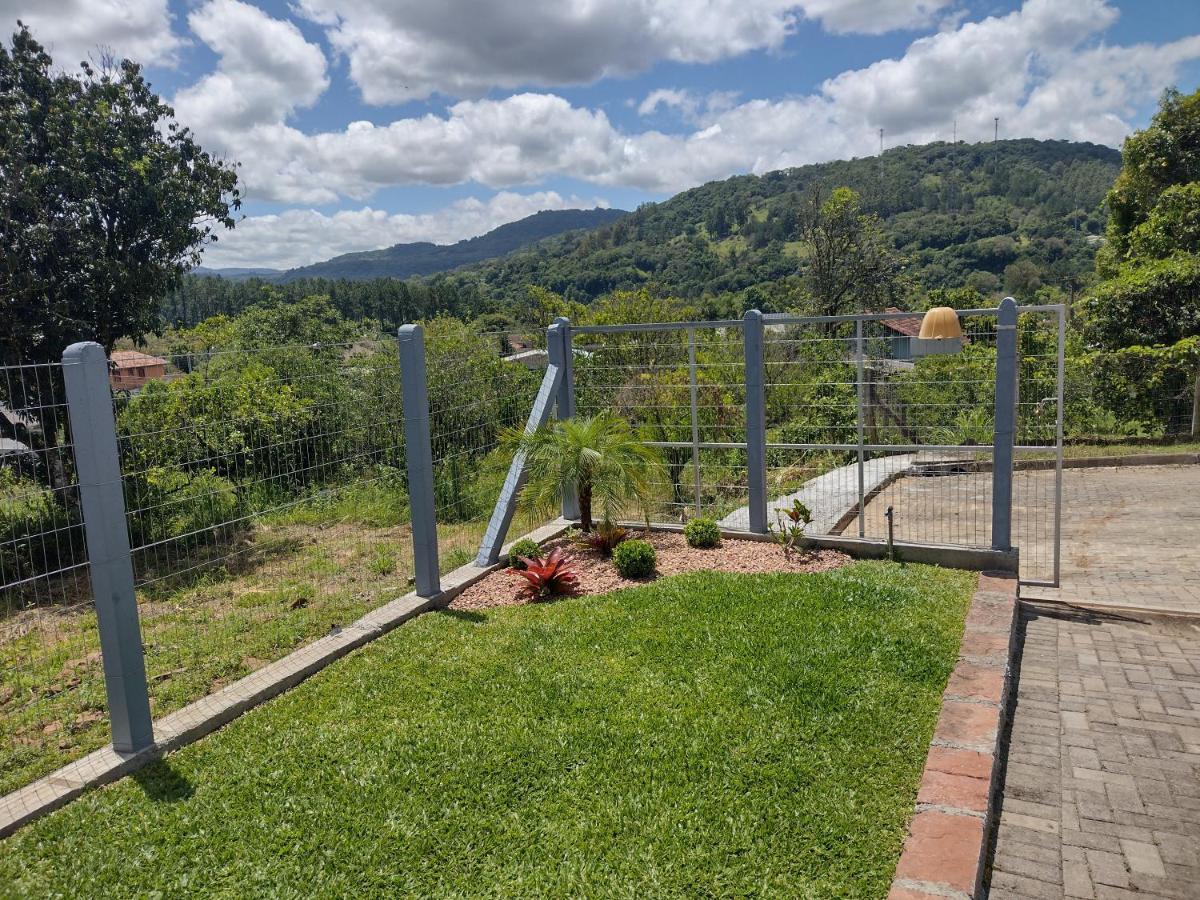 Holiday home Grey House, Proximo A Gramado E Ao Templo Budista