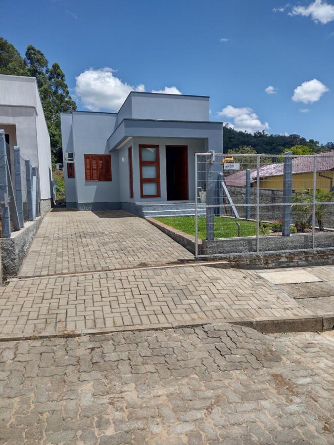 Grey House, Proximo A Gramado E Ao Templo Budista Holiday home